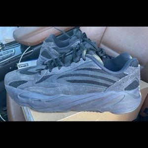 Yeezy boost 700 Vanta V2